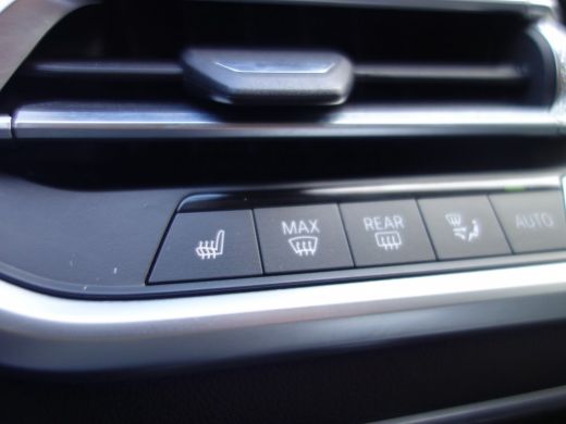 BMW X7 xDrive30d Grijskenteken High Executive VAN PANO NAV/CAM Trekhaak (3500kg) ActivLease financial lease