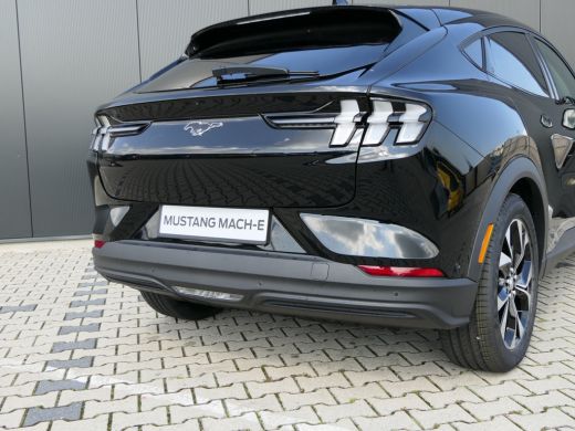 Ford Mustang Mach-E 75kWh RWD | 16% Bijtelling 2022! | Technology Pack Plus | 19inch Lichtmetalen velgen | ActivLease financial lease