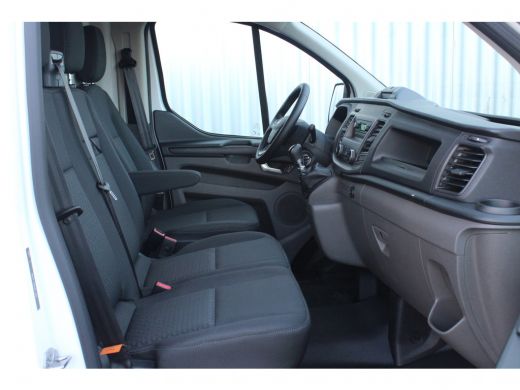 Ford Transit Custom 280 2.0 TDCi 130pk L1H1 CRUISE CONTROL | TREKHAAK | PARKEERSENSOREN VOOR + ACHTER ActivLease financial lease