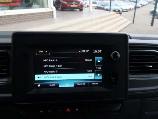Renault Master T35 2.3 DCI 165 PK L3H2 DUBBEL LUCHT 3500 KG TREKGEWICHT + CAMERA / CARPLAY ActivLease financial lease