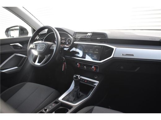 Audi Q3 35 TFSI 150pk S-Tronic Pro Line ActivLease financial lease