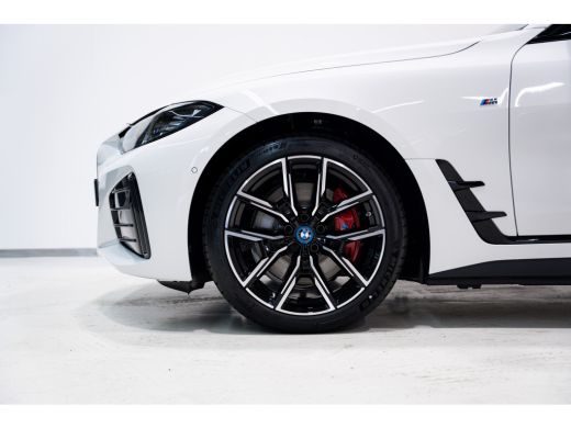 BMW i4 eDrive35 M Sportpakket Pro ActivLease financial lease