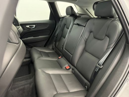 Volvo  XC60 B4 Ultimate Bright | Google Navigatie |Leder dashboard | Panoramadak | 21" velgen ActivLease financial lease