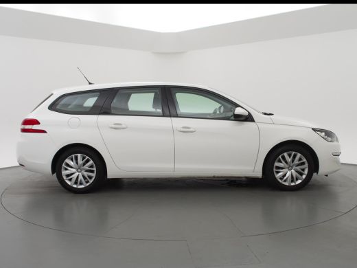 Peugeot 308 SW 1.2 PureTech Blue Lease + Trekhaak ActivLease financial lease