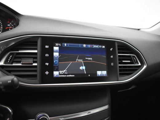Peugeot 308 SW 1.2 PureTech Blue Lease + Trekhaak ActivLease financial lease