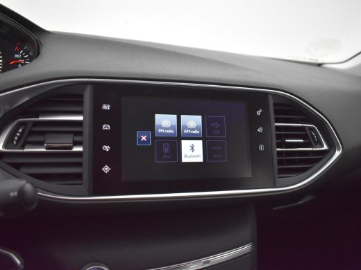 Peugeot 308 SW 1.2 PureTech Blue Lease + Trekhaak ActivLease financial lease