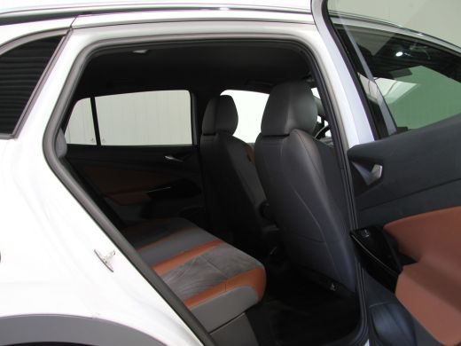 Volkswagen ID.4 First 77kWh 204PK | Org. NL | Trekhaak wegklapbaar ActivLease financial lease