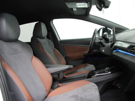 Volkswagen ID.4 First 77kWh 204PK | Org. NL | Trekhaak wegklapbaar ActivLease financial lease