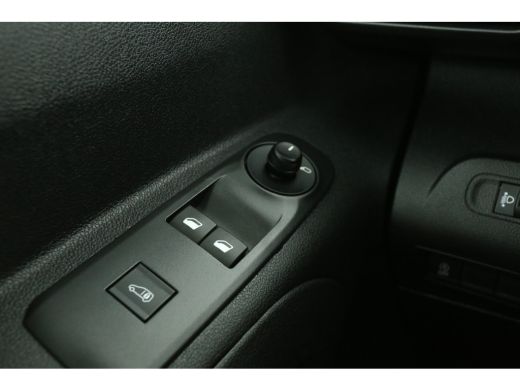 Peugeot Partner 1.6 BlueHDI L2H1 100PK Airco Cruise Navi PDC Elektrpakket Schuifdeur ActivLease financial lease