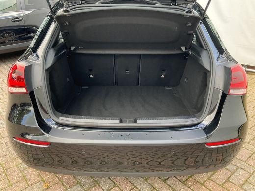 Mercedes A-Klasse 200 164pk Automaat 18 Inch Stoelverw Navi/Cam Widescreen 1Eig Uitstraling! ActivLease financial lease