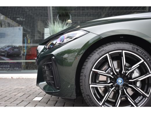 BMW i4 eDrive35 High Executive M Sport / Schuifdak / Sportstoelen / Lederen bekleding / Achteruitrijcame... ActivLease financial lease
