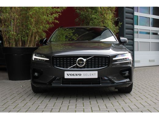 Volvo  V60 B4 198pk Plus Dark | Trekhaak | 360 Camera | Adaptive Cruise | Memory Seats | Harman/Kardon | Cli... ActivLease financial lease