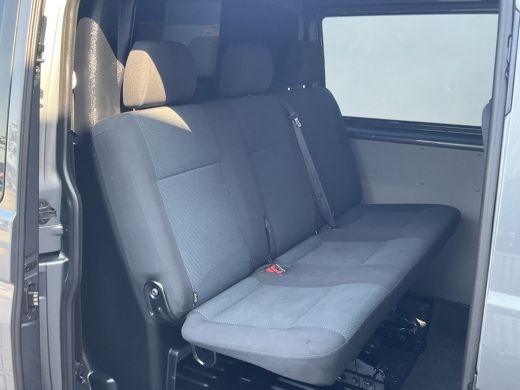 Volkswagen Transporter 5-Pers 2.0 TDI 204pk 4Motion L2H1 Dub Cab Highline 7-DSG L2H1 Dubbele Cabine Lang 4x4 Automaat AW... ActivLease financial lease