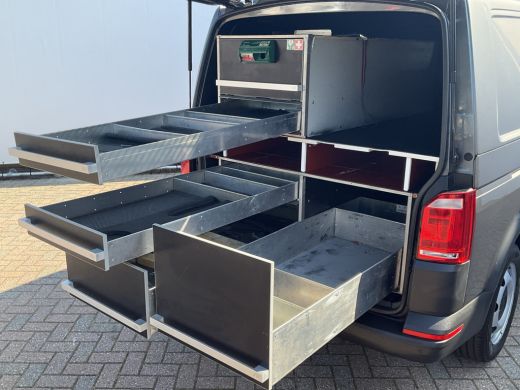 Volkswagen Transporter 5-Pers 2.0 TDI 204pk 4Motion L2H1 Dub Cab Highline 7-DSG L2H1 Dubbele Cabine Lang 4x4 Automaat AW... ActivLease financial lease