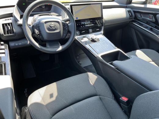 Toyota bZ4X Dynamic | Business Plus 71 kWh | Demo deal | 3-fase!| Pano | Camera | ActivLease financial lease