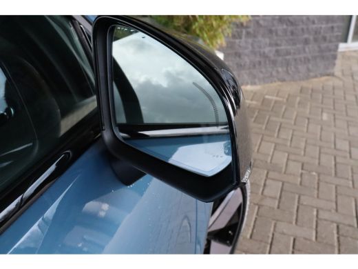 Volvo  C40 Recharge Ultimate | 360° Camera | Microtech Nubuck Bekleding | Harman Kardon | 20 Inch met All Se... ActivLease financial lease