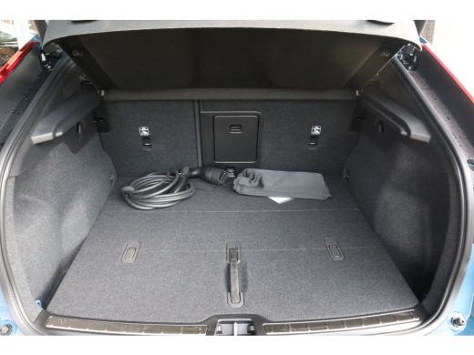 Volvo  C40 Recharge Ultimate | 360° Camera | Microtech Nubuck Bekleding | Harman Kardon | 20 Inch met All Se... ActivLease financial lease
