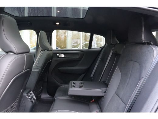 Volvo  C40 Recharge Ultimate | 360° Camera | Microtech Nubuck Bekleding | Harman Kardon | 20 Inch met All Se... ActivLease financial lease