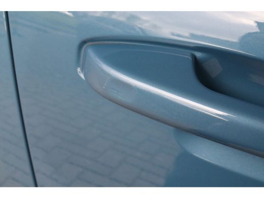 Volvo  C40 Recharge Ultimate | 360° Camera | Microtech Nubuck Bekleding | Harman Kardon | 20 Inch met All Se... ActivLease financial lease