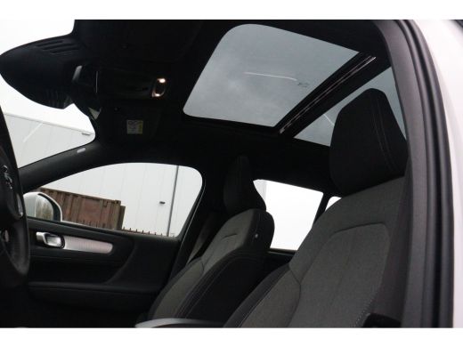 Volvo  XC40 T4 Recharge Inscription | Panoramadak | Park Assist | Navigatie | Camera | Apple Carplay/Android ... ActivLease financial lease