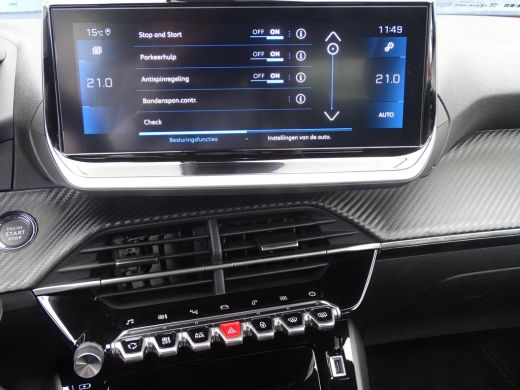 Peugeot 2008 1.2 PureTech Allure Pack Navigatie ,achteruitrij camera ,lichtmetalen velgen ,Keyless Entry ActivLease financial lease