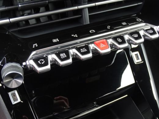 Peugeot 2008 1.2 PureTech Allure Pack Navigatie ,achteruitrij camera ,lichtmetalen velgen ,Keyless Entry ActivLease financial lease
