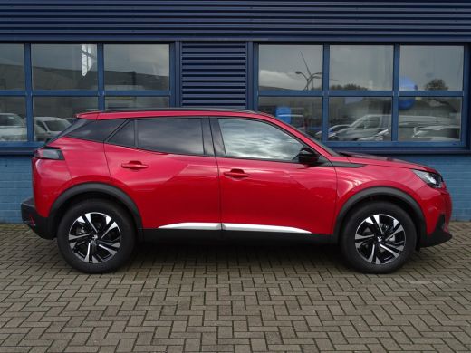 Peugeot 2008 1.2 PureTech Allure Pack Navigatie ,achteruitrij camera ,lichtmetalen velgen ,Keyless Entry ActivLease financial lease