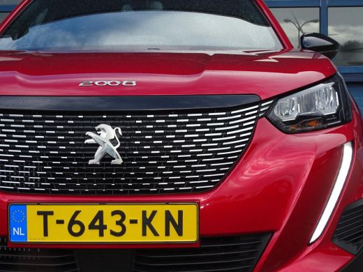 Peugeot 2008 1.2 PureTech Allure Pack Navigatie ,achteruitrij camera ,lichtmetalen velgen ,Keyless Entry ActivLease financial lease