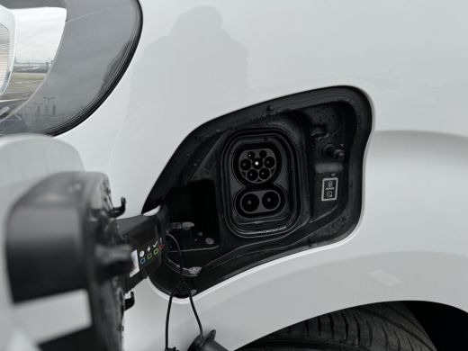Peugeot e-Expert Standard Premium 75 kWh | Inclusief Seba voordeel en registratie voordeel ActivLease financial lease