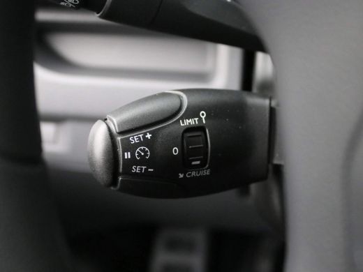 Peugeot Expert 2.0 145PK Long Premium l Navigatie l achter + zijruit l Parkeersensor achter l Airco l Armsteun l... ActivLease financial lease
