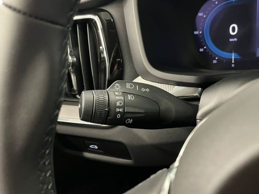 Volvo  V60 B4 Plus Bright | Lightning pack | Climate Pro pack | Trekhaak | 360o Camera | Reservewiel | Parke... ActivLease financial lease