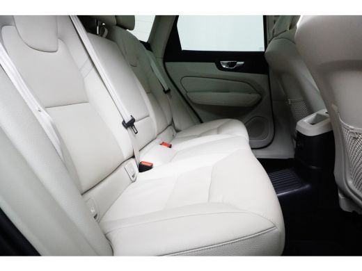 Volvo  XC60 T6 AWD Recharge Plus Bright | Long Range | Panoramadak | BLIS | Camera ActivLease financial lease