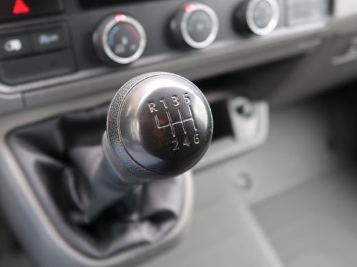 MAN TGE 30 2.0 *DEALER ONDERHOUDEN* + APPLE CARPLAY / CAMERA / NAVIGATIE ActivLease financial lease