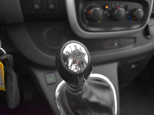 Nissan NV300 1.6 DCI 6-PERS. D.C. L2H1 + LEDER / CAMERA / NAVIGATIE ActivLease financial lease