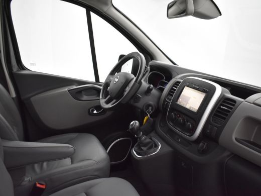 Nissan NV300 1.6 DCI 6-PERS. D.C. L2H1 + LEDER / CAMERA / NAVIGATIE ActivLease financial lease
