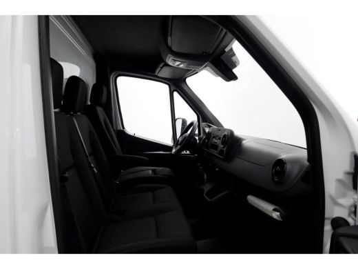 Mercedes Sprinter 315 CDI 150pk XXL Bakwagen met achterdeuren H250cm 26.5m3 08-2021 ActivLease financial lease