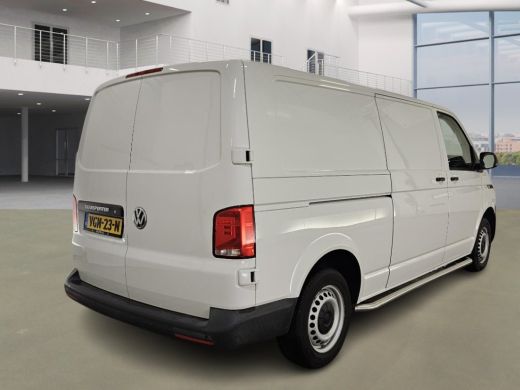 Volkswagen Transporter 2.0 TDI L2H1 Navi Airco Cruise Sidebars 1Eigenaar ActivLease financial lease