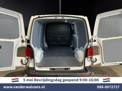 Volkswagen Transporter 2.0TDI 150pk L2H1 Euro6 Airco | Trekhaak | Cruisecontrol | Apple Carplay Parkeersensoren, Android... ActivLease financial lease