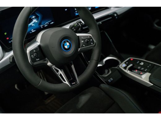 BMW iX1 xDrive30 Launch Edition M Sportpakket ActivLease financial lease