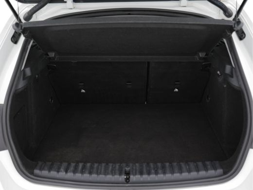 BMW 1 Serie 118i High Executive Edition Sport-Line (INCL-BTW) *LUXURY-LEATHER | DIGI-COCKPIT | HARMAN/KARDON-... ActivLease financial lease