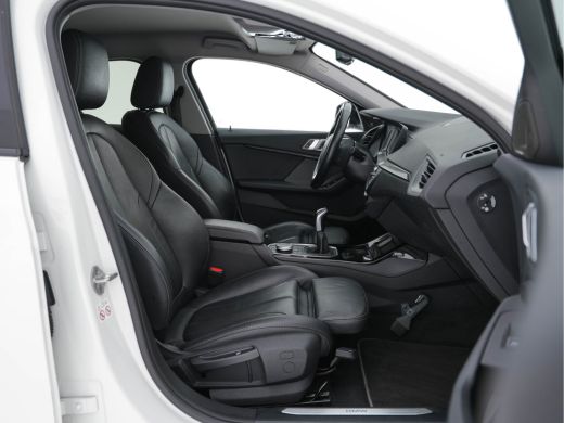 BMW 1-serie 118i High Executive Edition Sport-Line *DAKOTA-FULL-LEATHER | DIGI-COCKPIT | HARMAN-KARDON-AUDIO ... ActivLease financial lease