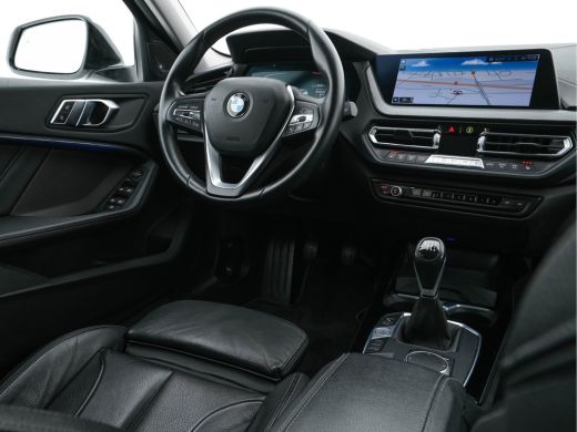 BMW 1 Serie 118i High Executive Edition Sport-Line (INCL-BTW) *LUXURY-LEATHER | DIGI-COCKPIT | HARMAN/KARDON-... ActivLease financial lease