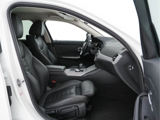 BMW 3 Serie Touring 330e (INCL-BTW) *LUXURY-LEATHER | NAVI-FULLMAP |  DIGI-COCKPIT | FULL-LED | DAB | ECC | P... ActivLease financial lease