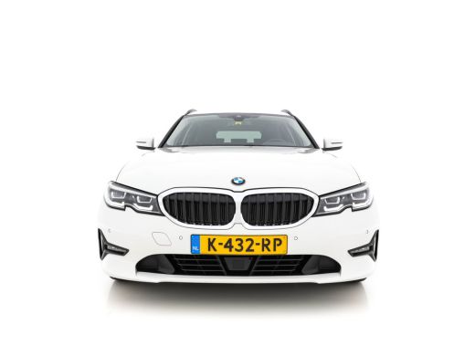 BMW 3 Serie Touring 330e (INCL-BTW) *LUXURY-LEATHER | NAVI-FULLMAP |  DIGI-COCKPIT | FULL-LED | DAB | ECC | P... ActivLease financial lease