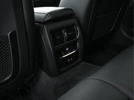 BMW 3 Serie Touring 330e (INCL-BTW) *LUXURY-LEATHER | NAVI-FULLMAP |  DIGI-COCKPIT | FULL-LED | DAB | ECC | P... ActivLease financial lease