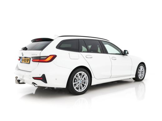 BMW 3 Serie Touring 330e (INCL-BTW) *LUXURY-LEATHER | NAVI-FULLMAP |  DIGI-COCKPIT | FULL-LED | DAB | ECC | P... ActivLease financial lease