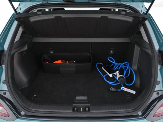 Hyundai Kona EV Comfort 39 kWh {SOH-100%} (INCL-BTW) Aut. *HEAT-PUMP | NAVI-FULLMAP  | KEYLESS | KRELL-AUDIO |... ActivLease financial lease