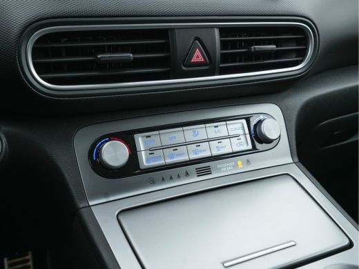 Hyundai KONA EV Comfort 39 kWh (INCL-BTW) *HEAT-PUMP | NAVI-FULLMAP  | KEYLESS | KRELL-AUDIO | CAMERA | DAB | ... ActivLease financial lease
