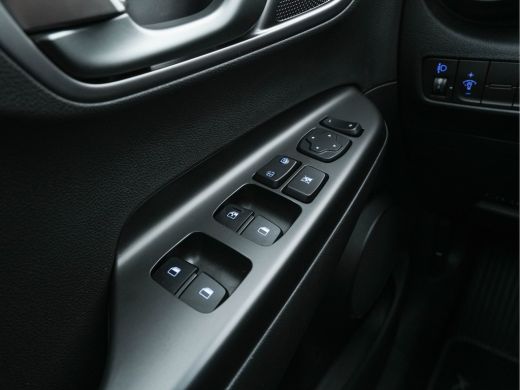 Hyundai Kona EV Comfort 39 kWh {SOH-100%} (INCL-BTW) Aut. *HEAT-PUMP | NAVI-FULLMAP  | KEYLESS | KRELL-AUDIO |... ActivLease financial lease