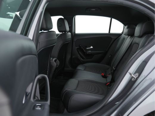 Mercedes A-Klasse 180 Advantage Style-Pack Aut. *WIDESCREEN-DIGI-COCKPIT | DAB | LEATHER-MICROFIBRE | CAMERA | NAVI... ActivLease financial lease